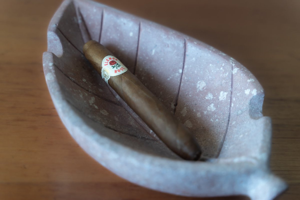 Serino Elenor Rose Eagle cigar