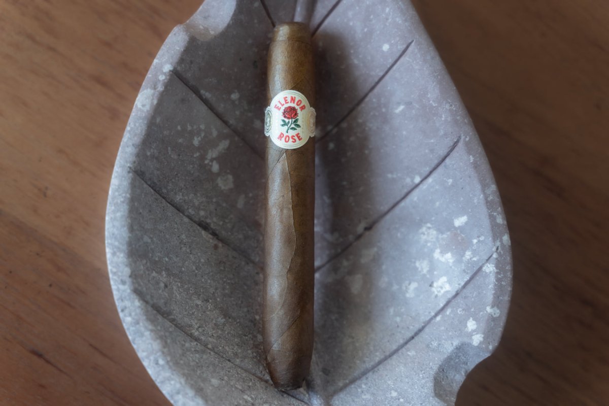 Serino Elenor Rose Eagle cigar