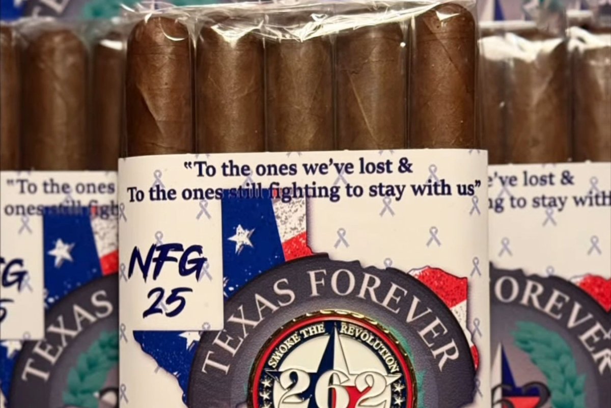 Texas Forever cigar Clair Bear